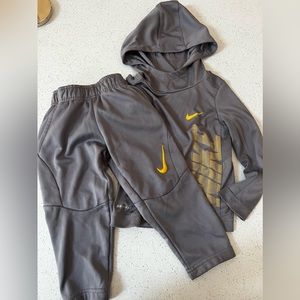 Nike kids 2T dri - fit outfit
